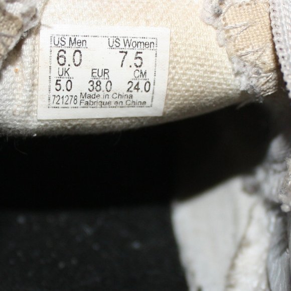 Slip On White Leather VANS  🌵 7.5 Women - Picture 5 of 14